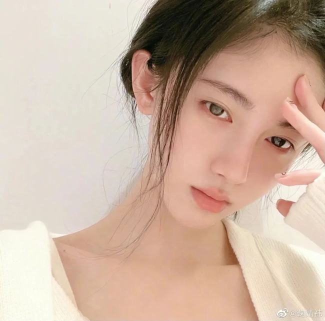 鞠婧祎那不勒斯的黎明live(鞠婧祎0.2秒妆容)