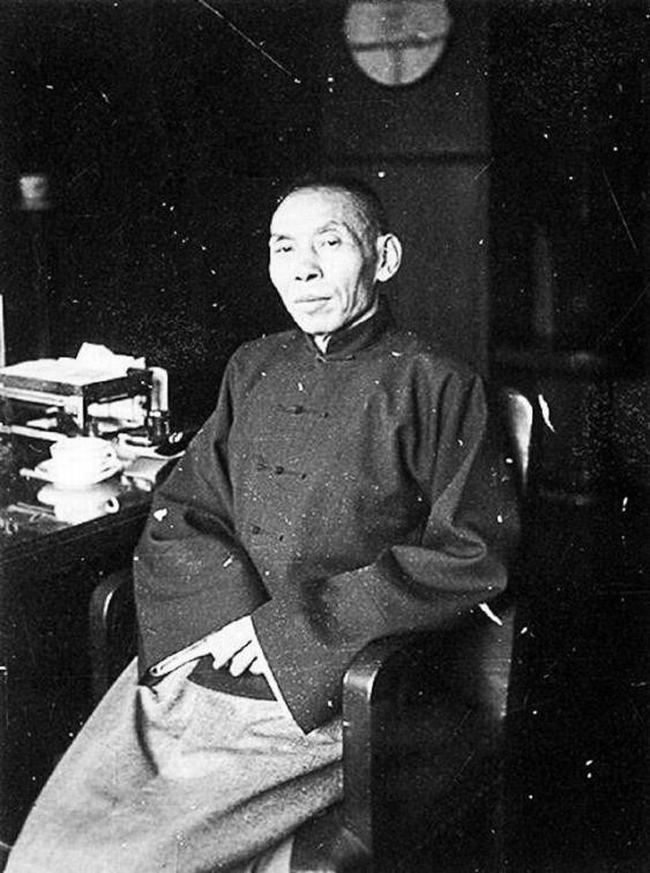 青帮大佬杜月笙怕戴笠(杜月笙抗日威胁租界)