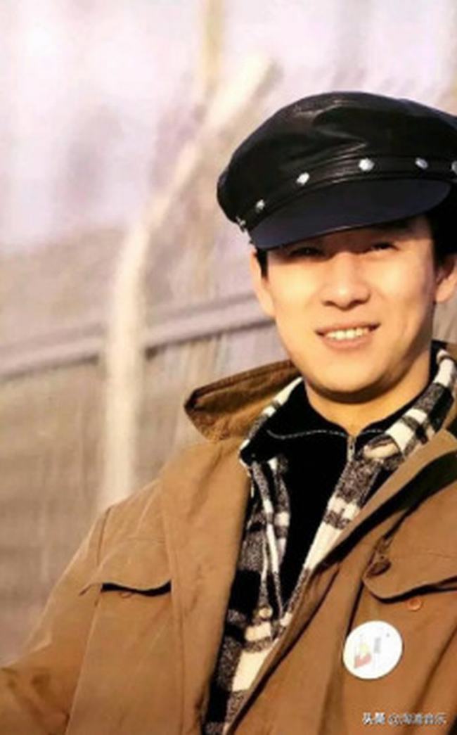 解晓东今儿真高兴现场版春晚(解晓东今年上春晚吗)