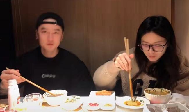 蒋劲夫绯闻女友图片(蒋劲夫近照撞脸钱枫)