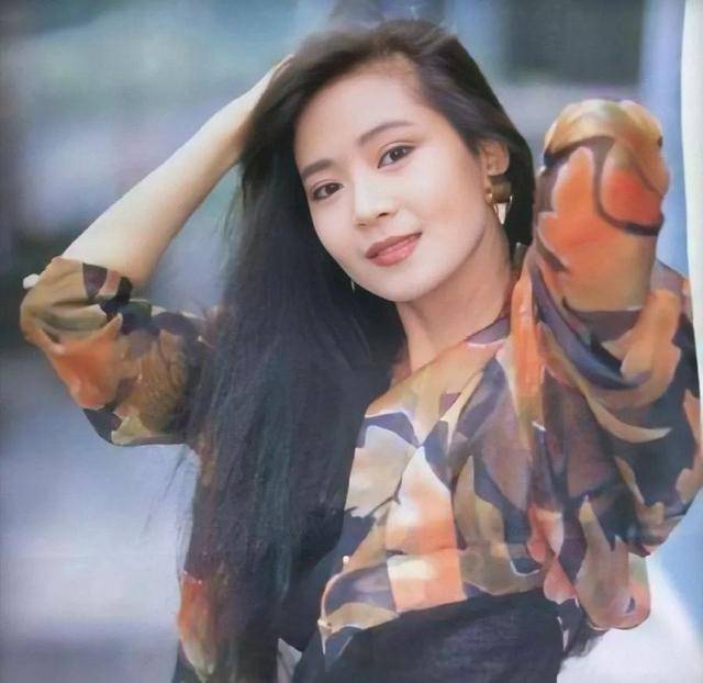 琼瑶女郎俞小凡近况(44岁俞小凡和老公)