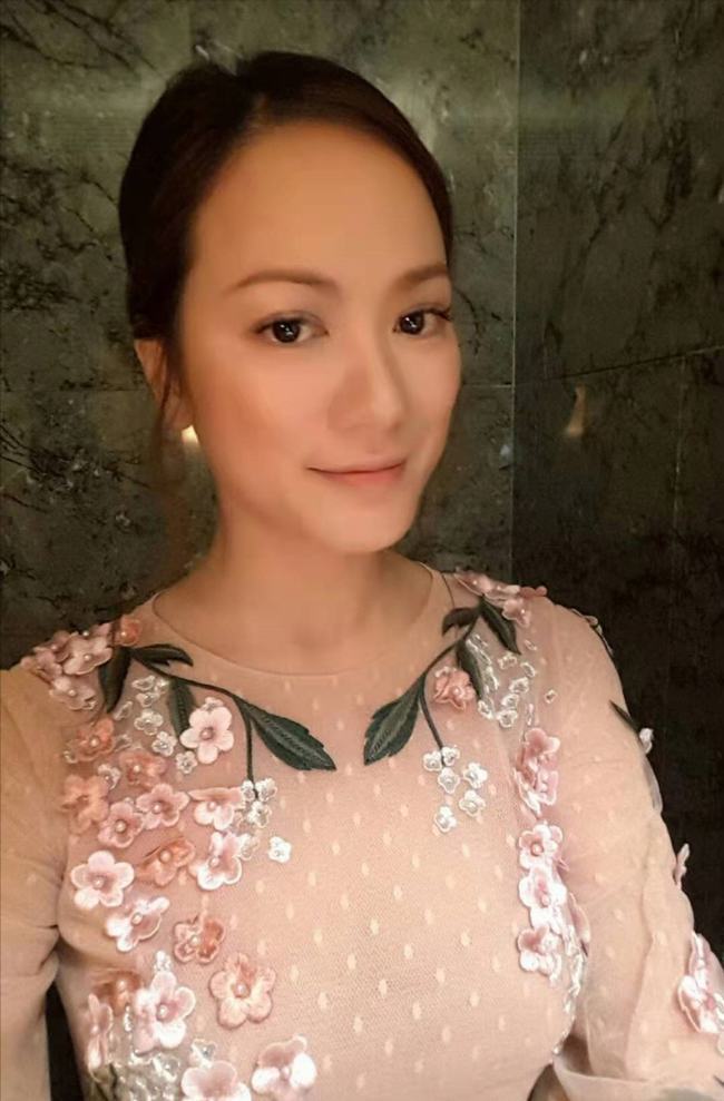 简慕华时隔四年再拍港剧(简慕华复出拍剧意外走红)