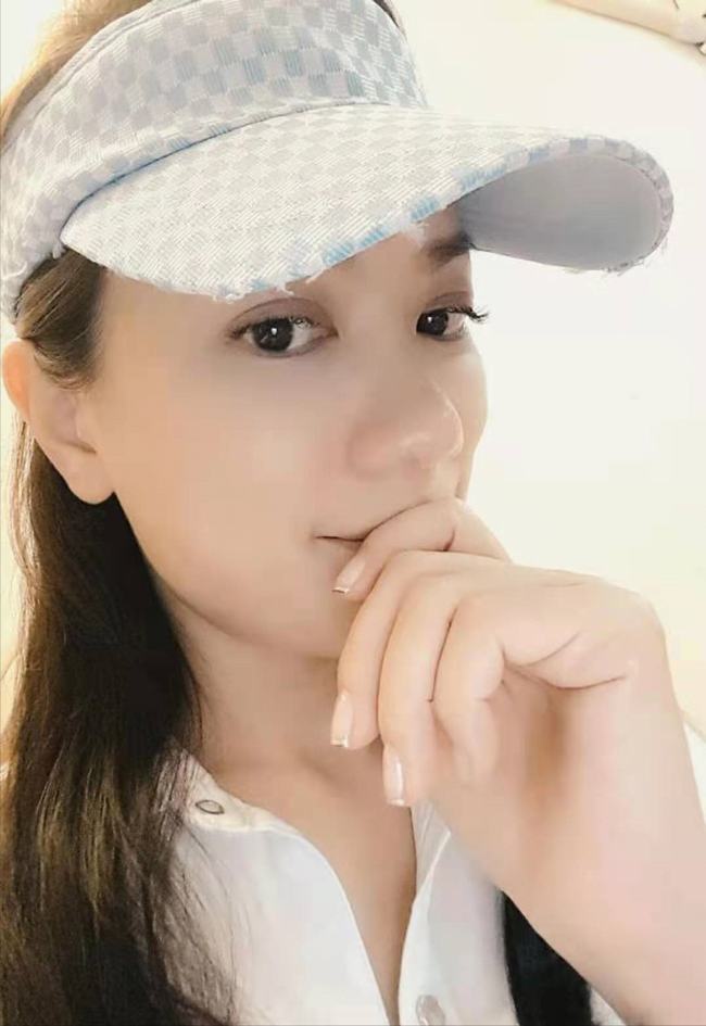 简慕华时隔四年再拍港剧(简慕华复出拍剧意外走红)
