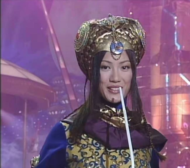 简慕华时隔四年再拍港剧(简慕华复出拍剧意外走红)