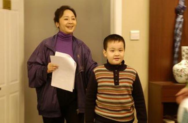 秦海璐生气王新军会哄他吗(秦海璐王新军恩爱瞬间)