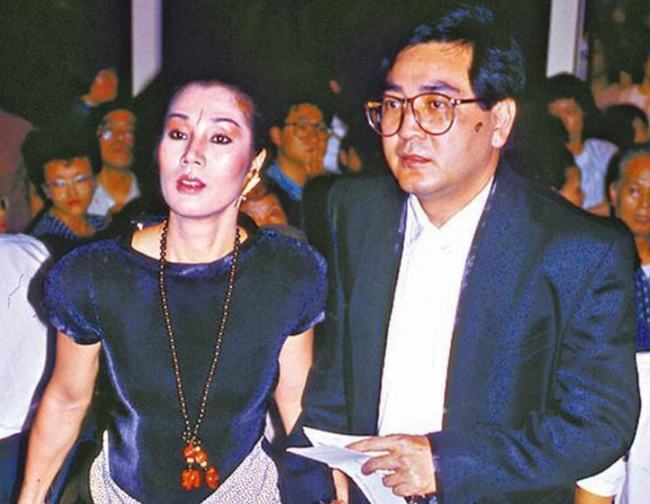 秦沛为什么不参加生母葬礼(秦沛生母葬礼完整版)